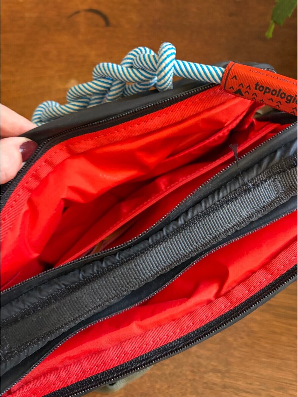 Topologie Bottle Sacoche Large Black Quilted Crossbody Bag - Picture 6 of 9